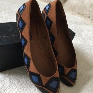 Steve Madden Shiloh cognac flats size 9